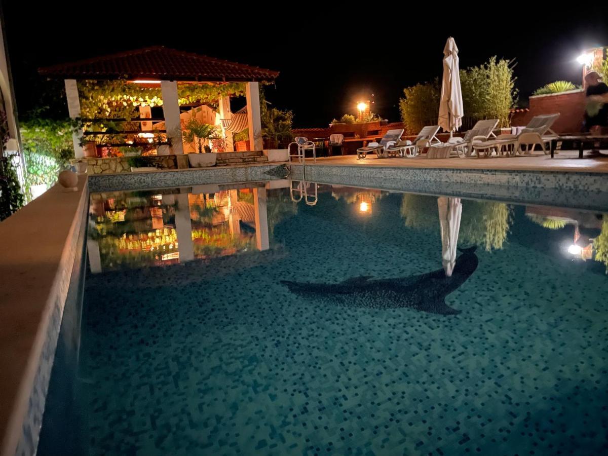 Gorana Studio Apartment Jelsa  Buitenkant foto