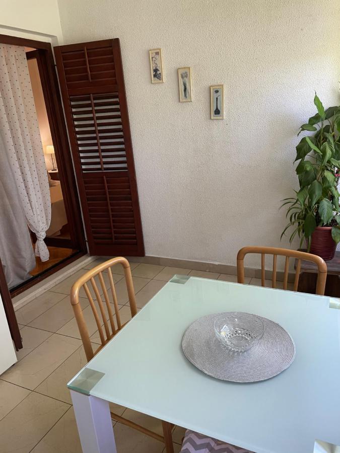 Gorana Studio Apartment Jelsa  Buitenkant foto